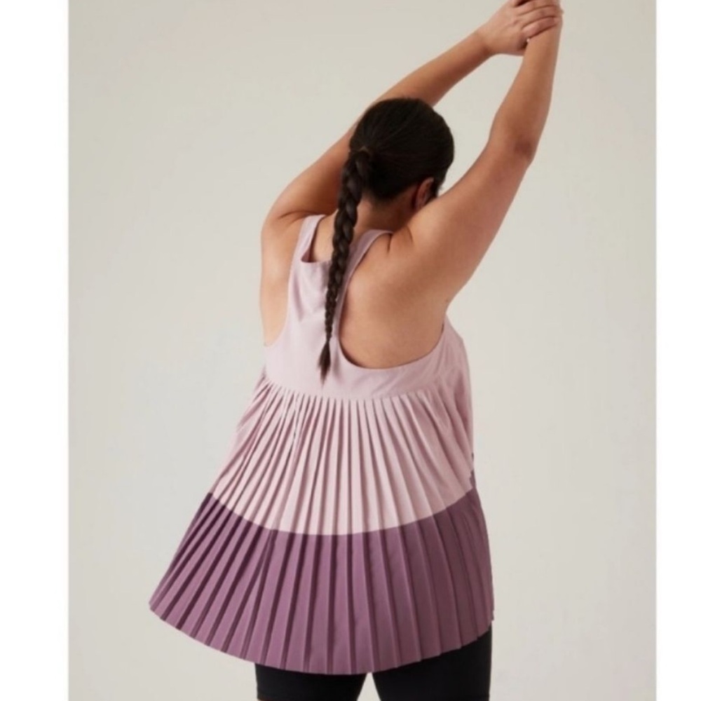 Athleta Swing Forward Pleated Tank Top